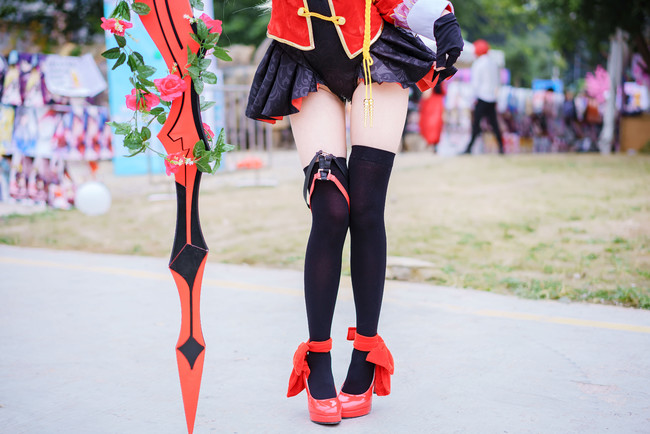 hth官方网页入口:异界少女召唤术第3集:又添一位妹子,艾德露卡尔特登场(图1) hth官方网页入口